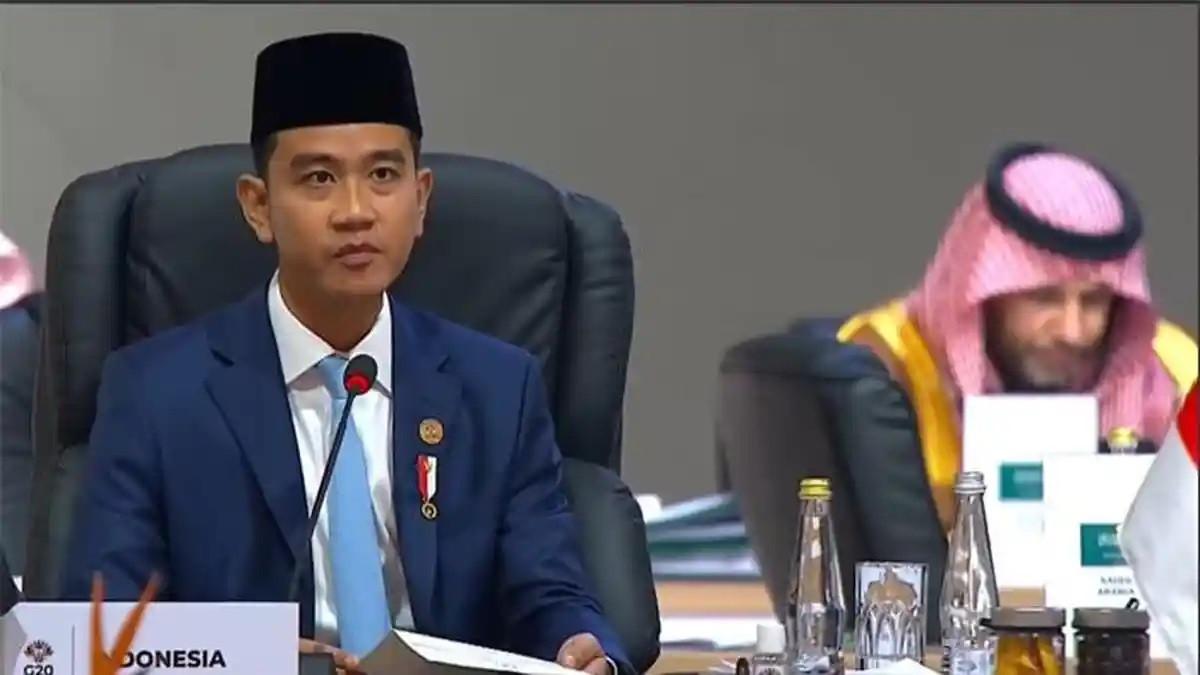 KTT G20 - Wakil Presiden Gibran Rakabuming menyampaikan pidato pada sesi kedua KTT G20 Di Johannesburg, Afrika Selatan, Sabtu (22/11/2025) waktu setempat.