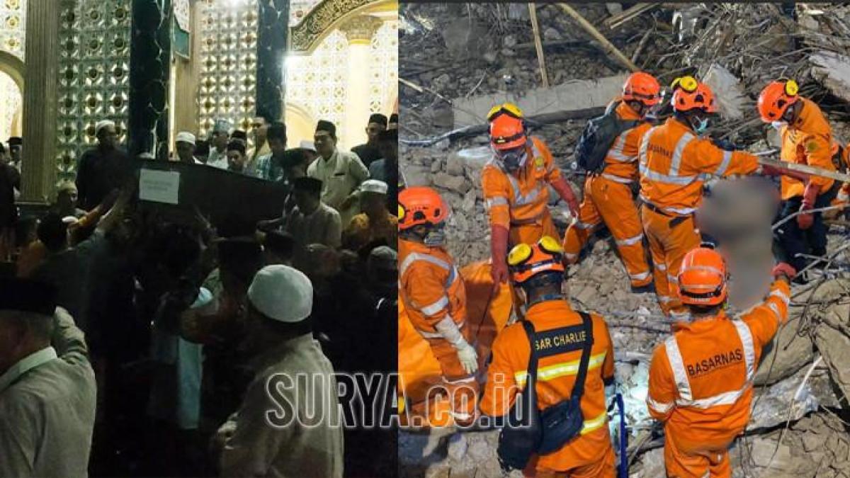 PONPES AMBRUK - Warga menurunkan peti jenazah Moh Royhan Mustofa (17) menuju mobil ambulans menuju komplek pemakaman umum setelah dishalatkan di Masjid Syaikhona Yahya di Kampung Karang Anyar, Desa Banyuajuh, Kecamatan Kamal, Senin (6/10/2025) sekitar pukul 23.00 WIB. Royhan berhasil diidentifikasi Tim DVI Polda Jatim setelah berhasil dievakuasi dari reruntuhan musala Ponpes Al Khoziny Buduran Sidoarjo Jawa Timur.