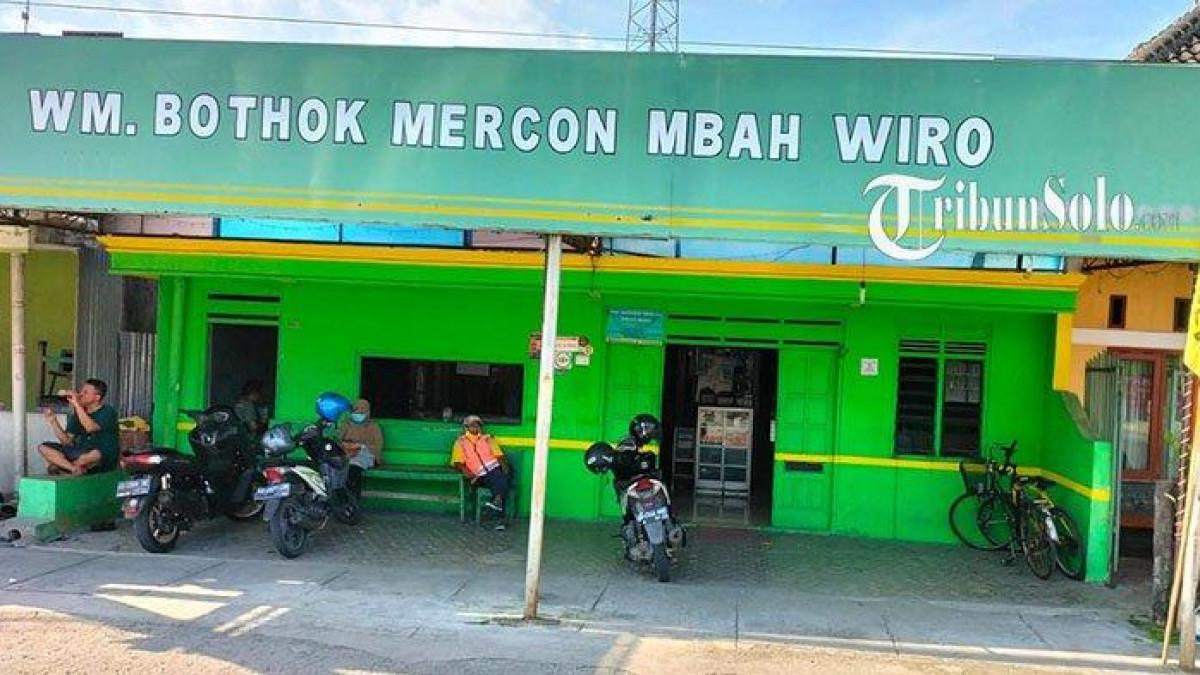 KULINER SRAGEN - Warung Makan Bothok Mercon Mbah Wiro, yang ada di Jalan Gemolong-Sragen, RT 03/RW 02, Dukuh Nglombo, Desa Tenggak, Kecamatan Sidoharjo, Kabupaten Sragen. (TribunSolo.com/Septiana Ayu Lestari)