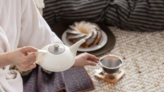 Dipercaya Ampuh Redakan Gejala Asam Lambung, Konsumsi 5 Minuman Ini: Teh Herbal hingga Air Kelapa