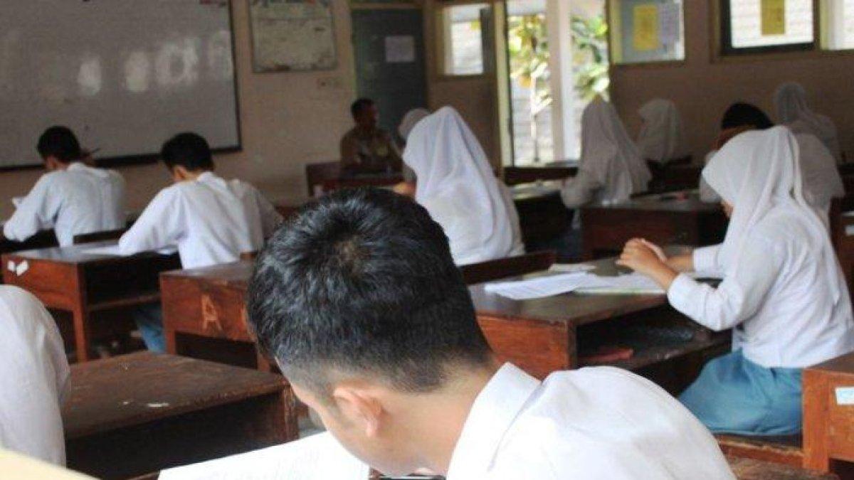 Jawaban PAI Kelas 11 Halaman 132 Semuanya Perlu Wujud Nyata melalui Hal-hal Berikut Ini, Kecuali