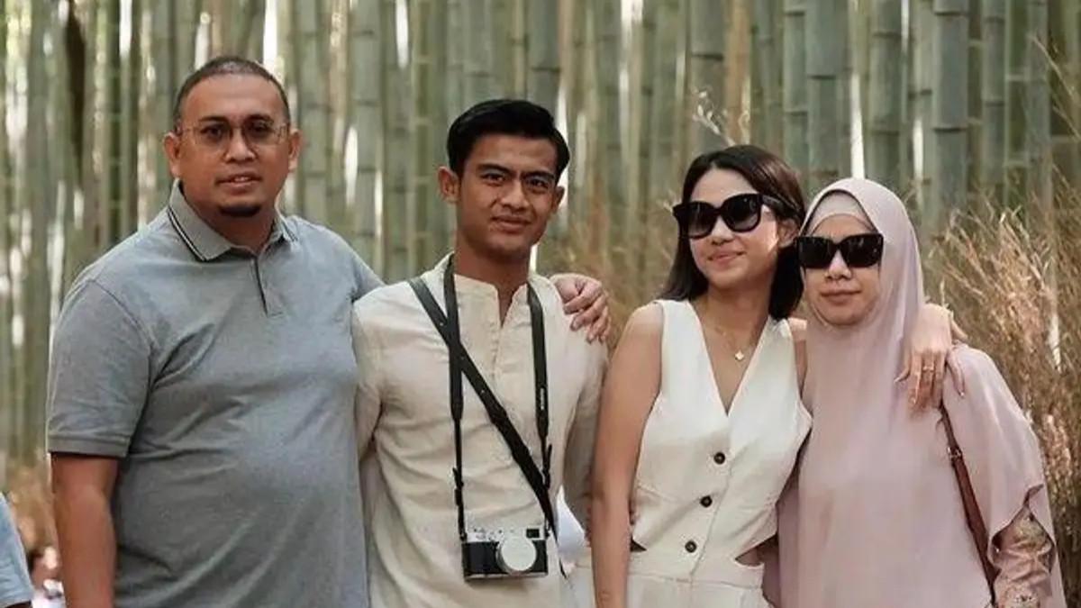 SELEBRITIS CERAI - Kebersamaan Pratama Arhan dengan keluarga Azizah Salsha. Foto diunduh dari akun Instagram.