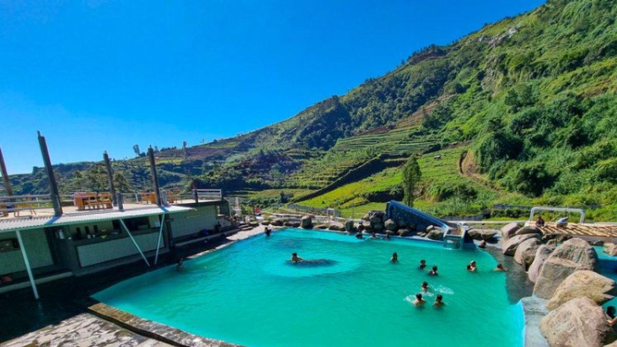 Cuma 18 Menit dari Terminal Dieng, Ada Wisata Air Hangat Seindah Ini, Pas untuk Nikmati Weekend