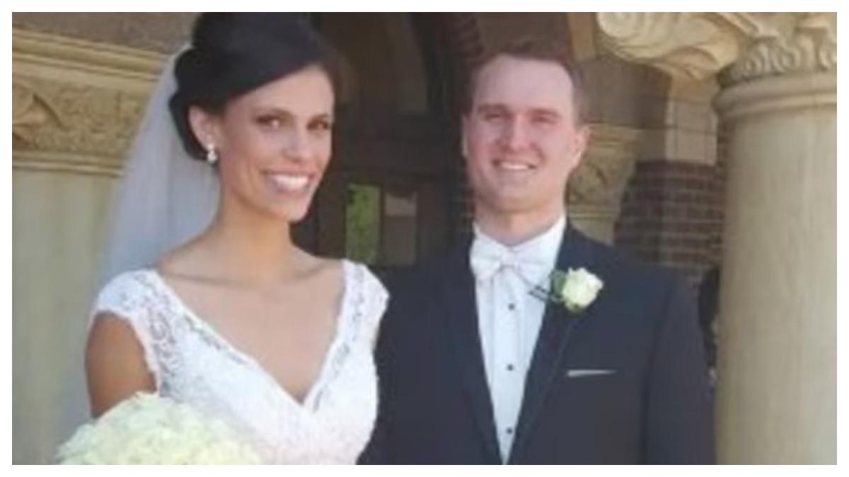 Monique dan Michael McKee menikah pada tahun 2015.