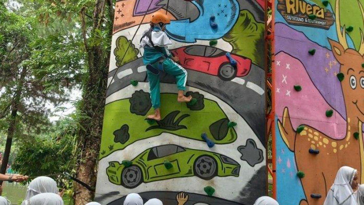Salah satu wahana yang ada di Rivera Ourbound Bogor