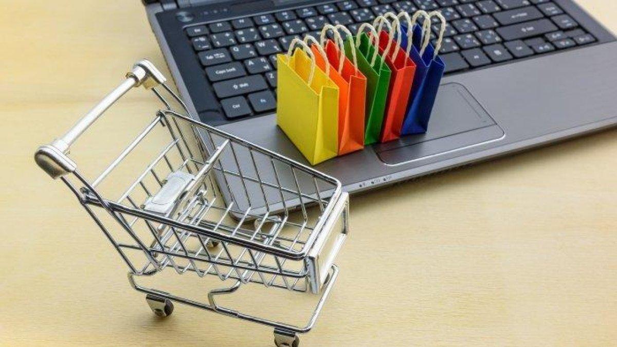 Pesanan Tidak Sesuai? Kembalikan Barang Makin Mudah dengan Garansi Bebas Pengembalian dari Shopee