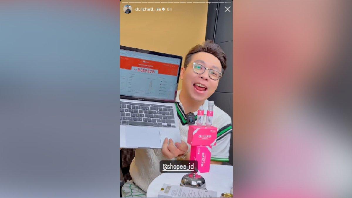 Perdana Live Streaming di Shopee Live, dr. Richard Lee Raih Omzet 8 Milyar dalam 2,5 Jam