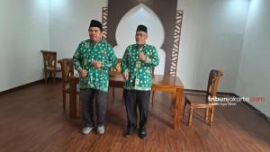 Abdul-Hakim-dan-Isa-Kamil-peragakan-Tepuk-Sakinah.jpg