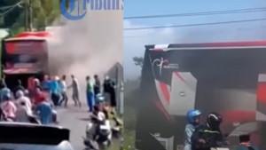 BUS-KEBAKARAN-Detik-detik-bus-berisi-rombongan-peziarah-kebakaran-di-Jalan-Kudus-Colo.jpg