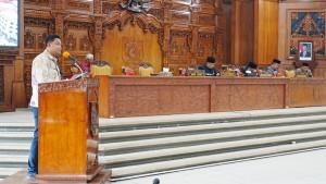 Bupati-Klaten-Hamenang-Wajar-Ismoyo-di-Rapat-Paripurna-di-Gedung-DPRD-Klaten.jpg