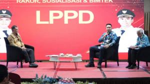 Bupati-Klaten-Hamenang-Wajar-Ismoyo-memberikan-arahan-LPPD-Klaten.jpg