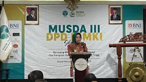 Bupati-Sukoharjo-Etik-Suryani-membuka-Musda-HIMKI.jpg
