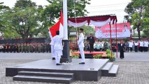 Bupati-Sukoharjo-Etik-Suryani-memimpin-upacara-Hari-Sumpah-Pemuda.jpg