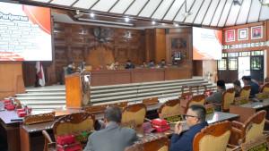 DPRD-Klaten-resmi-menyetujui-tiga-Raperda.jpg