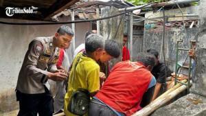 Evakuasi-ibu-rumah-tangga-asal-Nguntoronadi-Wonogiri-yang-tercebur-di-dalam-sumur.jpg