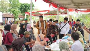Hamenang-mengunjungi-stan-pameran-Sambung-Rasa-Klaten.jpg