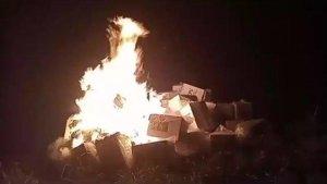 Ilustrasi-Warga-di-Bima-bakar-kotak-surat-suara.jpg
