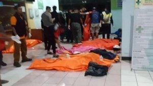 Jenazah-korban-kecelakaan-maut-di-Ciater-Subang-Jawa-Barat-Sabtu-1152024-malam.jpg