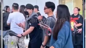 Momen-DJ-Bravy-melewati-DJ-Panda-di-sebuah-bandara.jpg