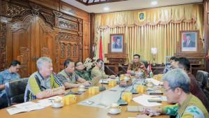 Pemkab-Klaten-bersama-BNPB-rapat.jpg