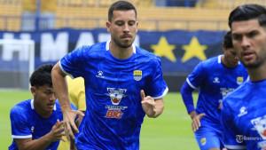 Persib-Bandung-menjalani-latihan-di-Stadion-Gelora-Bandung-Lautan-Api.jpg