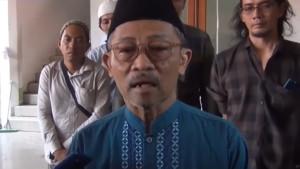 Perwakilan-Ponpes-Al-Khoziny-M-Zainal-Abidin-memberikan-keterangan.jpg