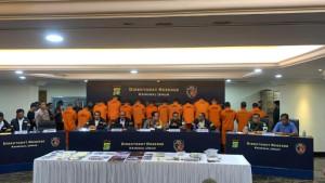 Polda-Metro-Jaya-mengungkap-peran-15-tersangka.jpg