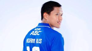 Potret-Adam-Alis-pemain-bertahan-Persib-Bandung.jpg