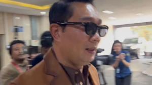 Ridwan-Kamil-mendatangi-Bareskrim-untuk-menjalani-tes-DNA.jpg
