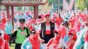 Senam-sehat-masal-bersama-Bupati-Klaten-Hamenang-Wajar-Ismoyo.jpg