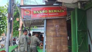 Warung-Bakso-Remaja-Gading-yang-berlokasi-di-Jalan-Veteran-6.jpg
