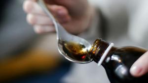 sirup-obat-batuk-ilustrasi.jpg