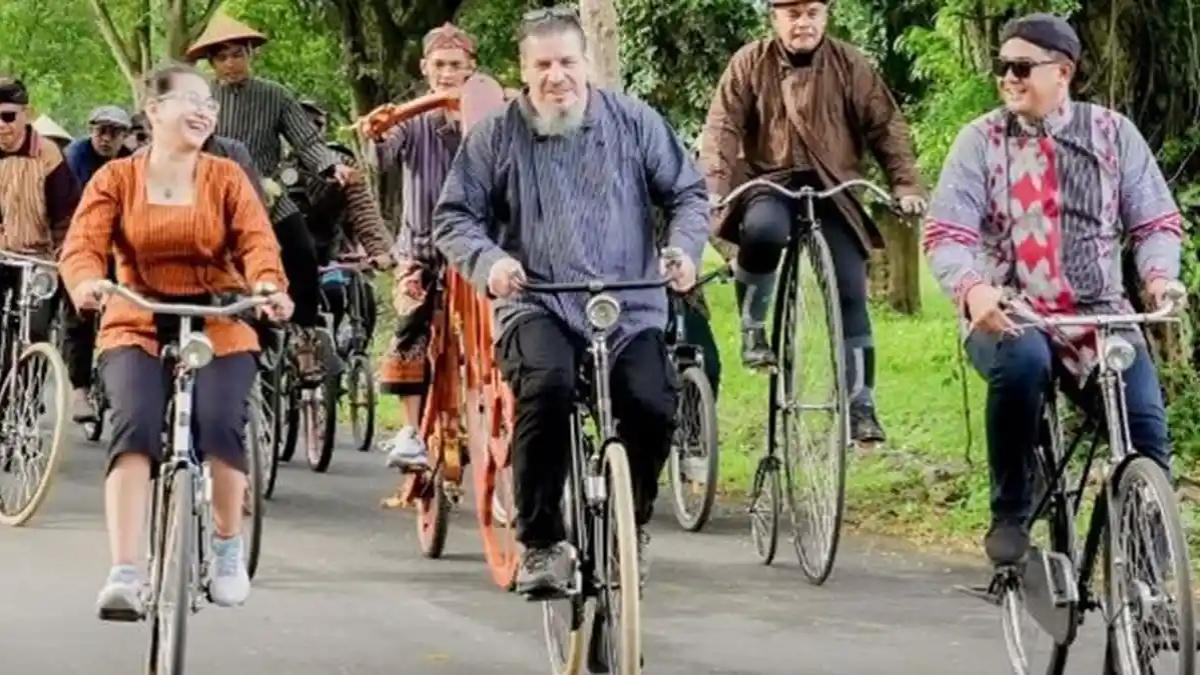 Bupati-Klaten-Hamenang-ajak-masyarakat-ikut-ramaikan-Klaten-International-Cycling-Festival.jpg