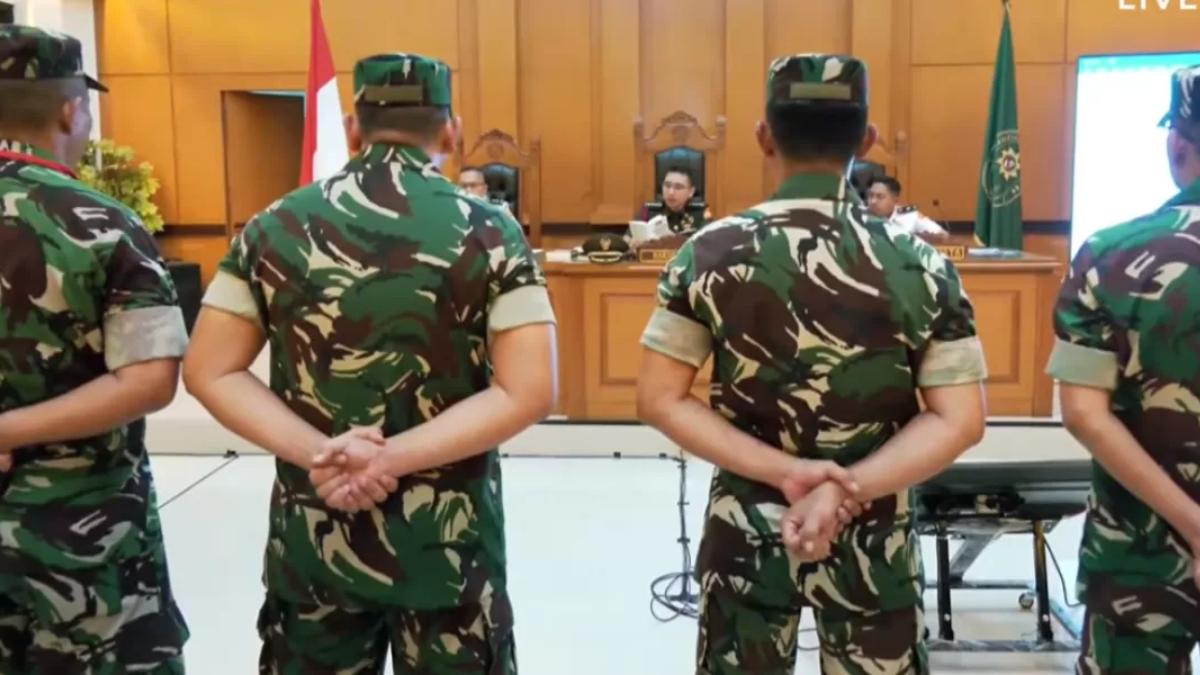 Empat-terdakwa-penyiaraman-air-keras-terhadap-Andrie-Yunus-merupakan-anggota-BAIS-TNI.jpg