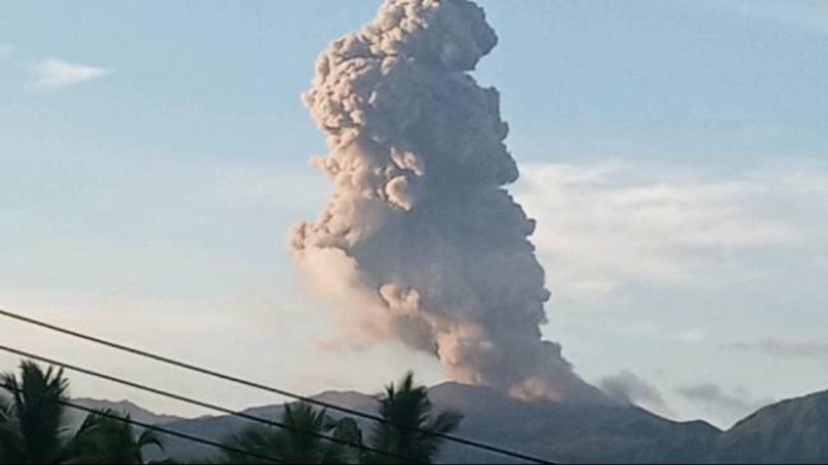 Ilustrasi-erupsi-Gunung-Dukono-di-Maluku-Utara.jpg