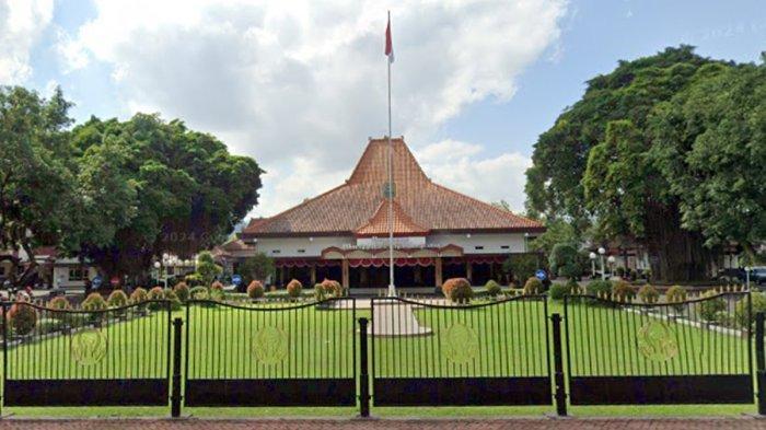 Kantor-Bupati-Trenggalek-f.jpg