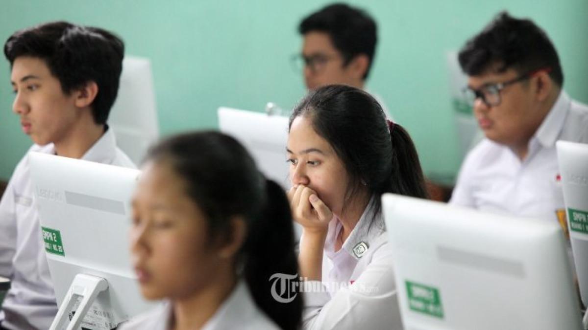 Kunci-Jawaban-30-Soal-TKA-Bahasa-Indonesia-SMA-2025-Makna-Istilah-Mobilisasi-pada-Paragraf-Kedua.jpg