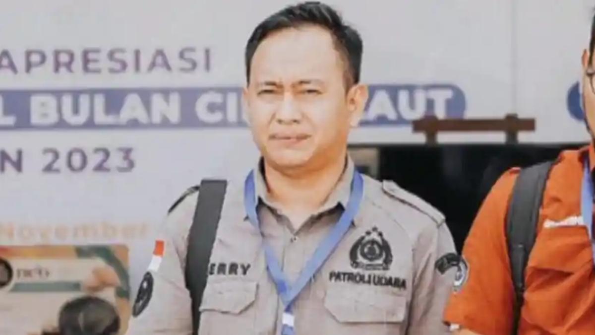 Sosok-Ferry-Irawan-menjadi-salah-satu-penumpang-pesawat-jatuh.jpg