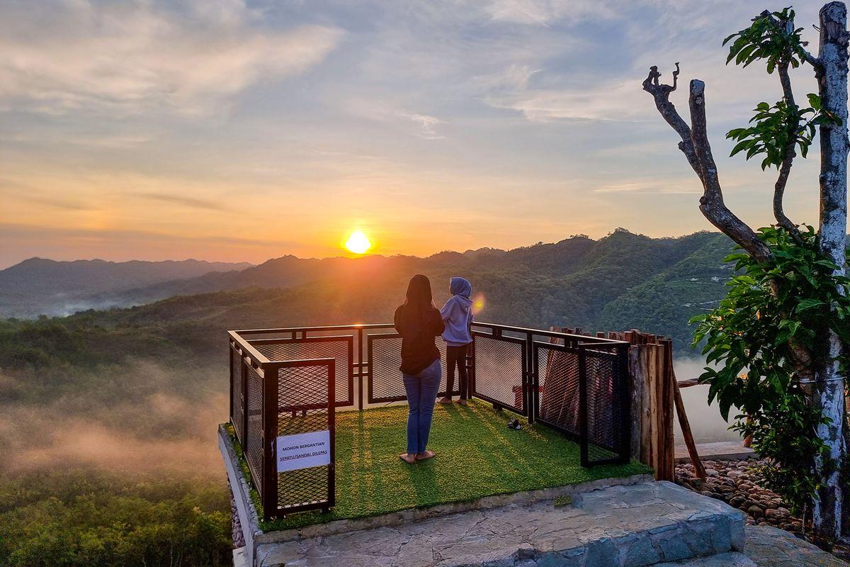 WISATA-BUKIT-Spot-Panorama-di-Bukit-Dewa-Dewi-Wonogiri-Jumat-352024.jpg