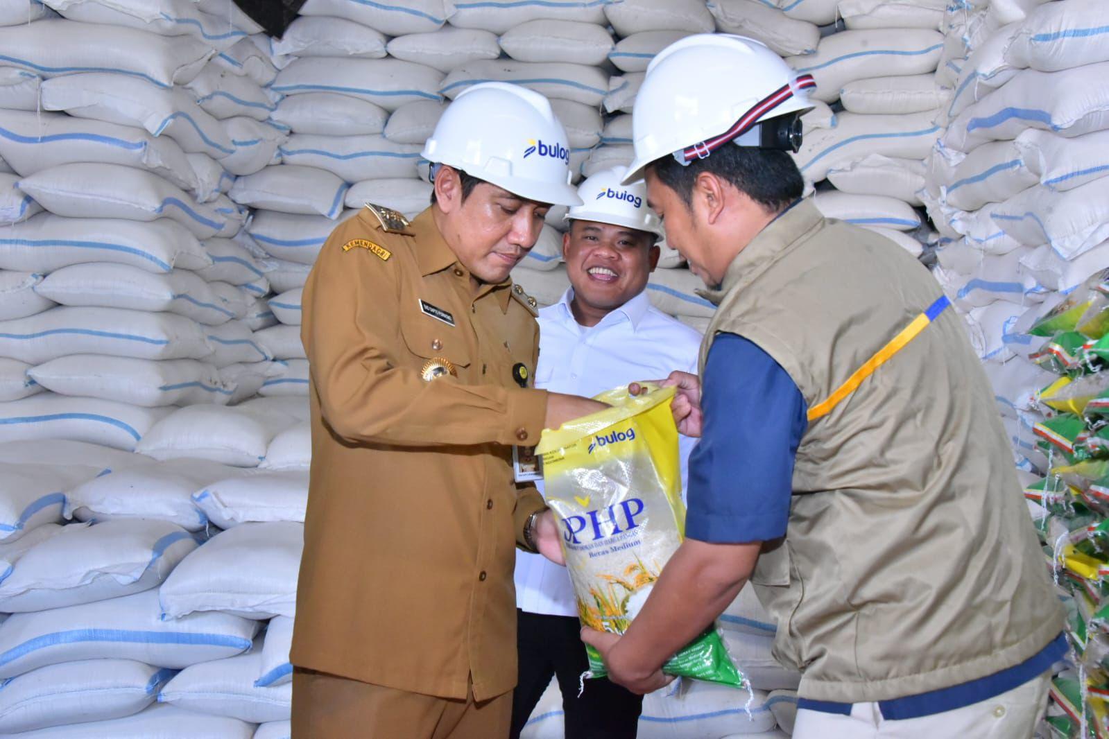 Wakil-Bupati-Sukoharjo-Eko-Sapto-Purnomo-dan-Anggota-Komisi-XIII-DPR-RI-Adik-Sasongko.jpg