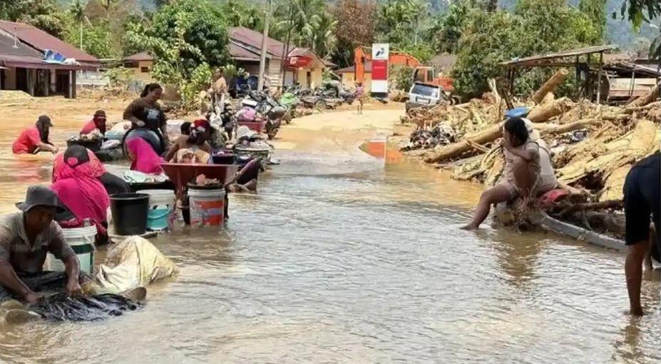 Warga-Kelurahan-Hutanabolon-Kecamatan-Tukka-Kabupaten-Tapanuli-T.jpg