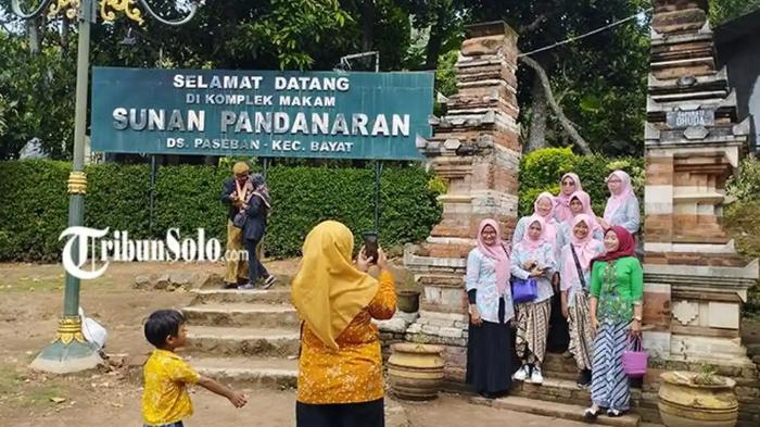 Ziarah-ke-Makam-Sunan-Bayat-telusuri-jejak-suci-Ki-Ageng-Pandanaran-di-Klaten.jpg