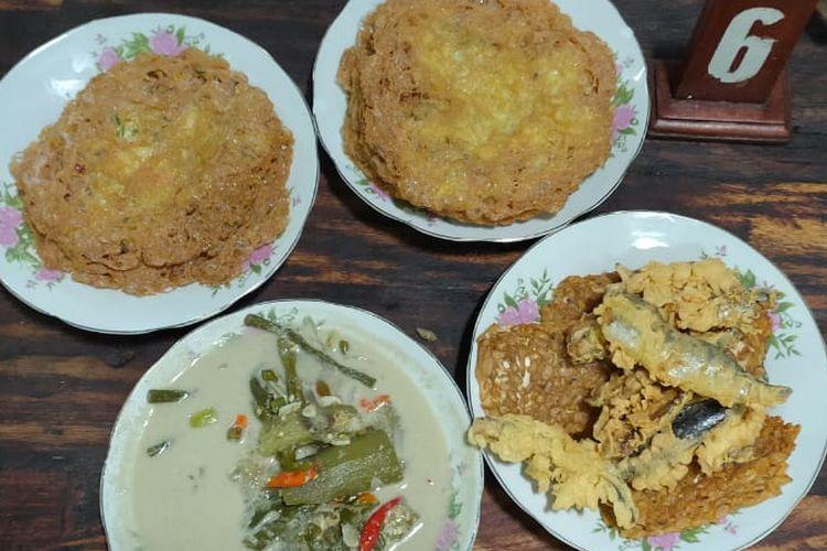 lauk-pauk-di-Warung-Kopi-Klotok.jpg