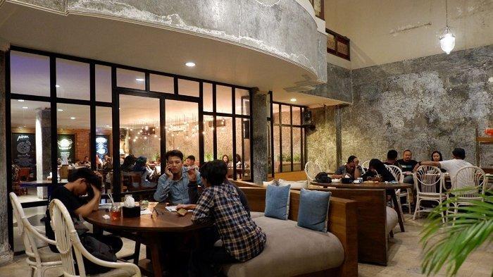 menu-Solo-Bistro-dan-Savoury-Pizza.jpg