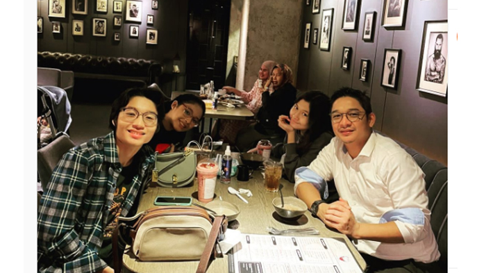 MOMEN Pasha Ungu Buka Bersama Bareng 3 Anak Okie Agustina, Ungkap Keberadaan Adelia, Tak Bisa Ikut