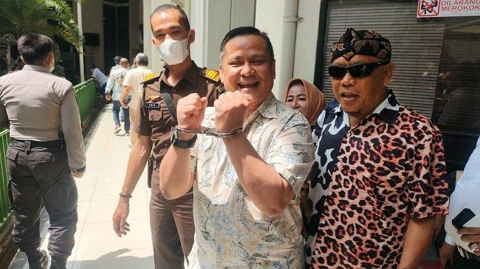 Tangan Terborgol Diangkat, Irjen Napoleon: Buat Orang-orang Munafik, Inilah Hasil Kerjamu! Puas?