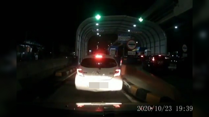 Videonya Terobos Palang & Tak Bayar Tol di Jakasampurna Bekasi Viral, Pengedara Mobil Ini Minta Maaf