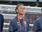 Asisten-pelatih-Timnas-Indonesia-Alex-Pastoor-a.jpg