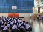 Bahasa-Inggris-kelas-8-halaman-192.jpg