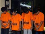 Empat-tersangka-kasus-perampokan-sd.jpg